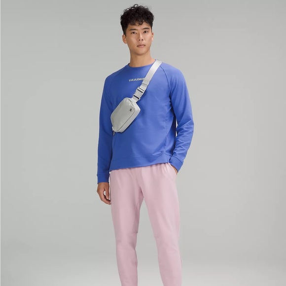 🍋NWT Lululemon Everywhere Belt Bag Silver Drop/White Wordmark - Picture 6 of 11